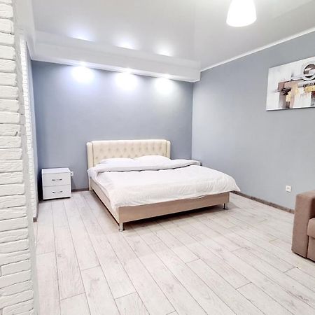 Apartaments On Vulytsia Heroiv Ato 32 Kryvyj Rih Exteriér fotografie
