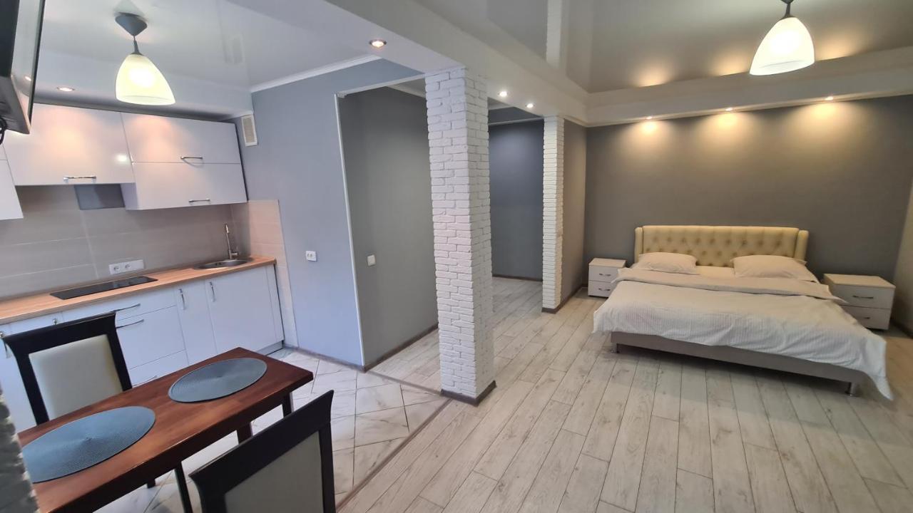 Apartaments On Vulytsia Heroiv Ato 32 Kryvyj Rih Exteriér fotografie