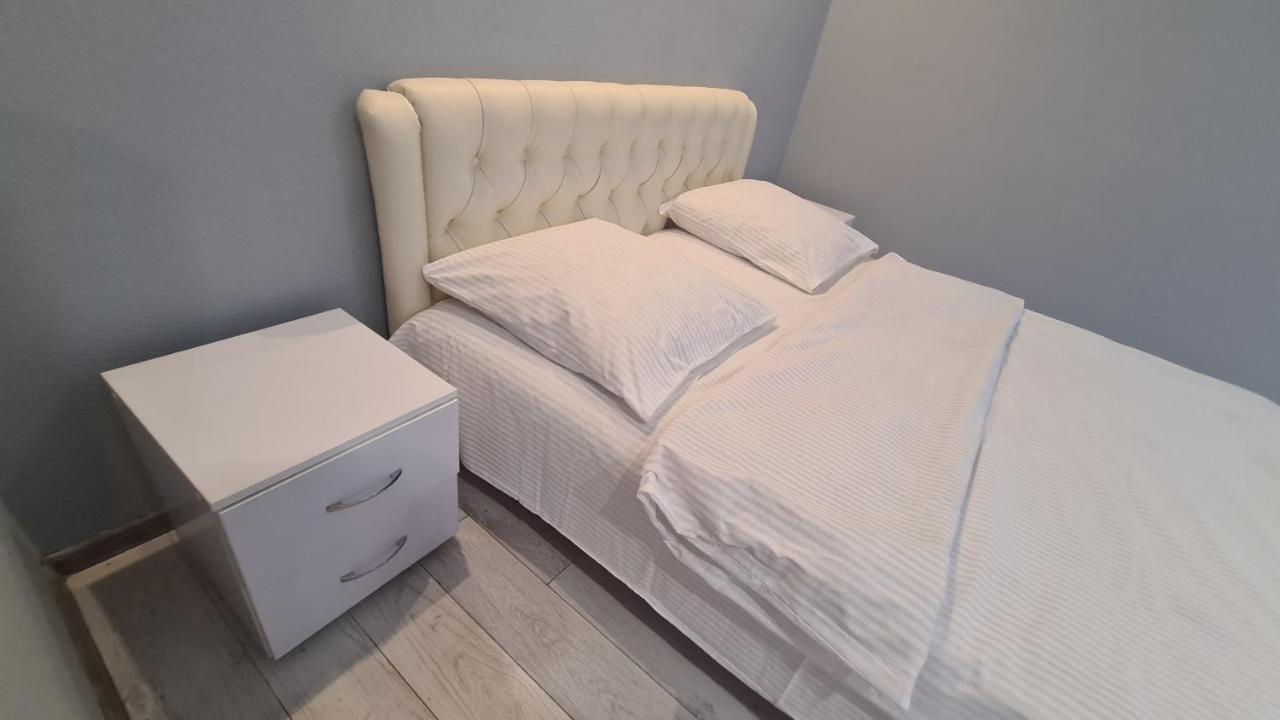 Apartaments On Vulytsia Heroiv Ato 32 Kryvyj Rih Exteriér fotografie